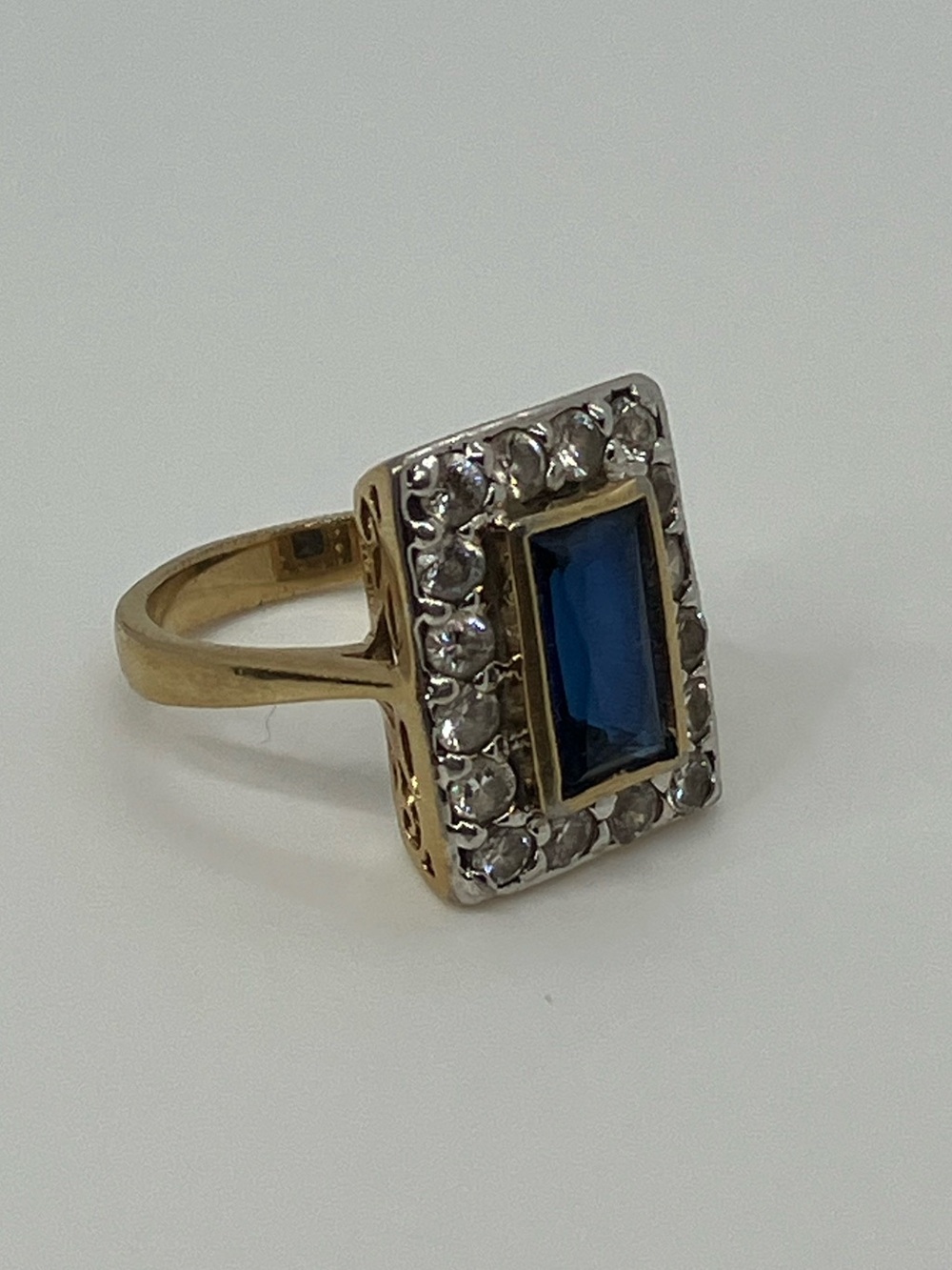 Vtg 925 Sterling Silver Gold Tone Blue & White CZ Halo Filigree Statement Ring